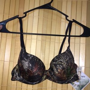 Mossy Oak Bra and panty set!